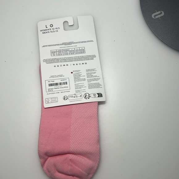 ALO Yoga Pink Crew Socks 3 pairs - Picture 4 of 4